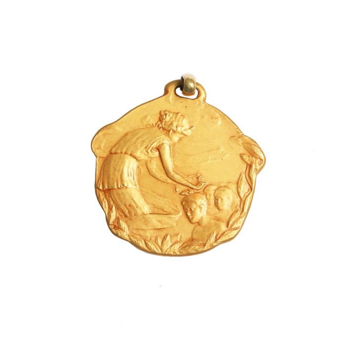 Medalla en oro 18 K José Batlle y Ordóñez