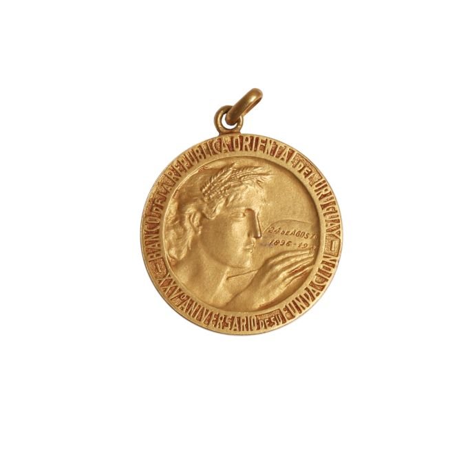 Medalla en oro 18 K José Batlle y Ordóñez