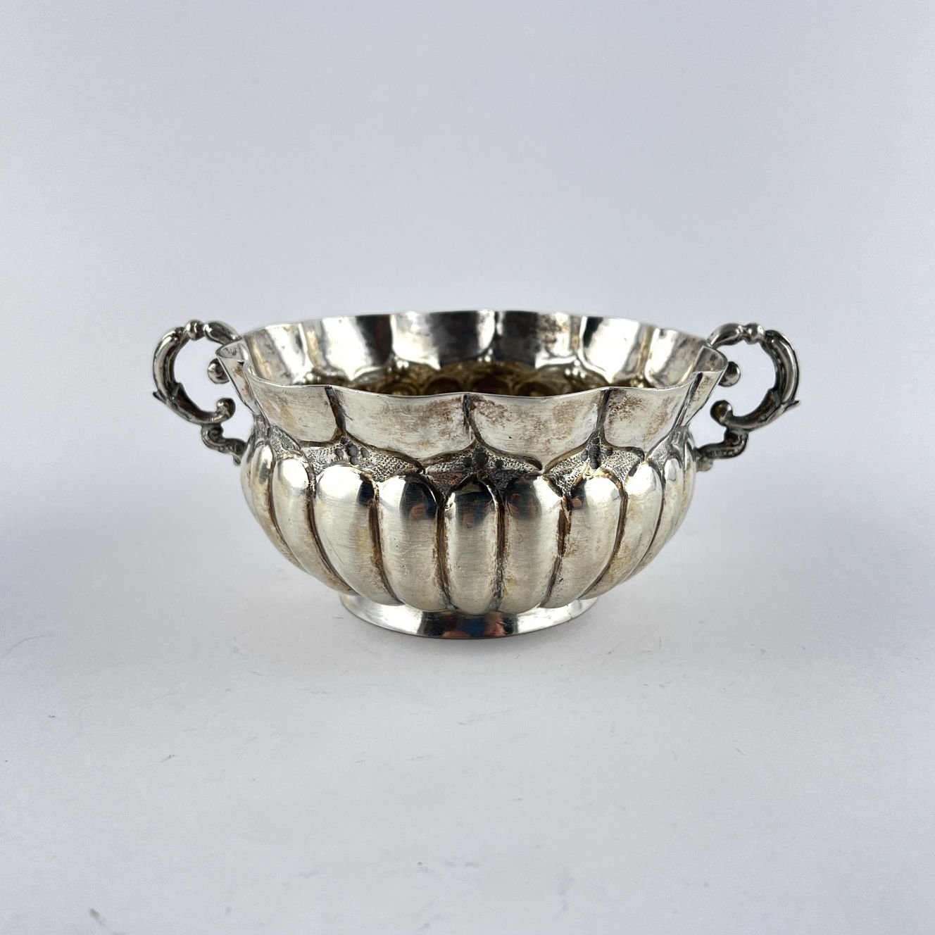 Bernegal hispanoamericano en plata