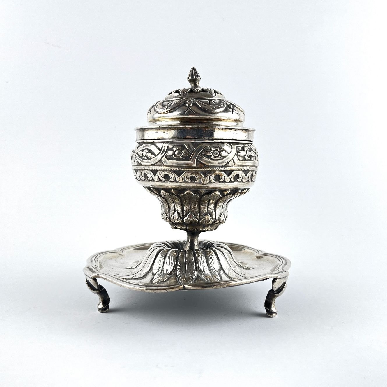 Sahumador hispanoamericano en plata