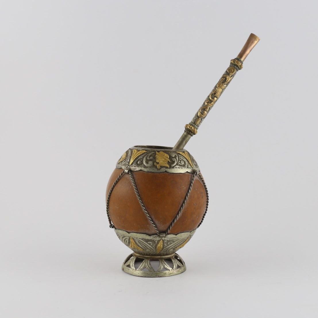 Mate en calabaza, plata y oro