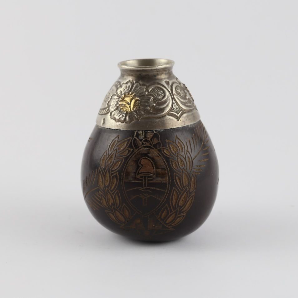 Mate en calabaza, plata y oro
