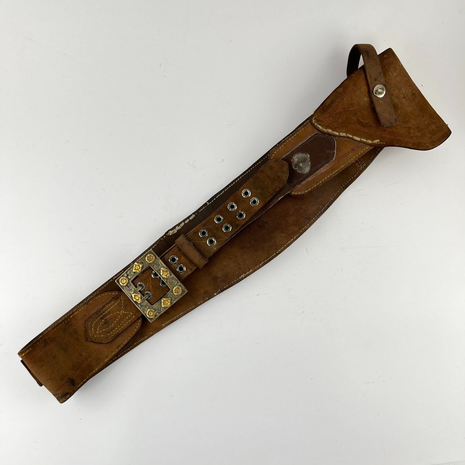 Cinto gaucho en cuero, plata y oro