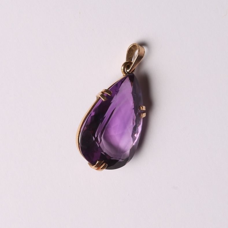 Colgante oro 18 K y amatista