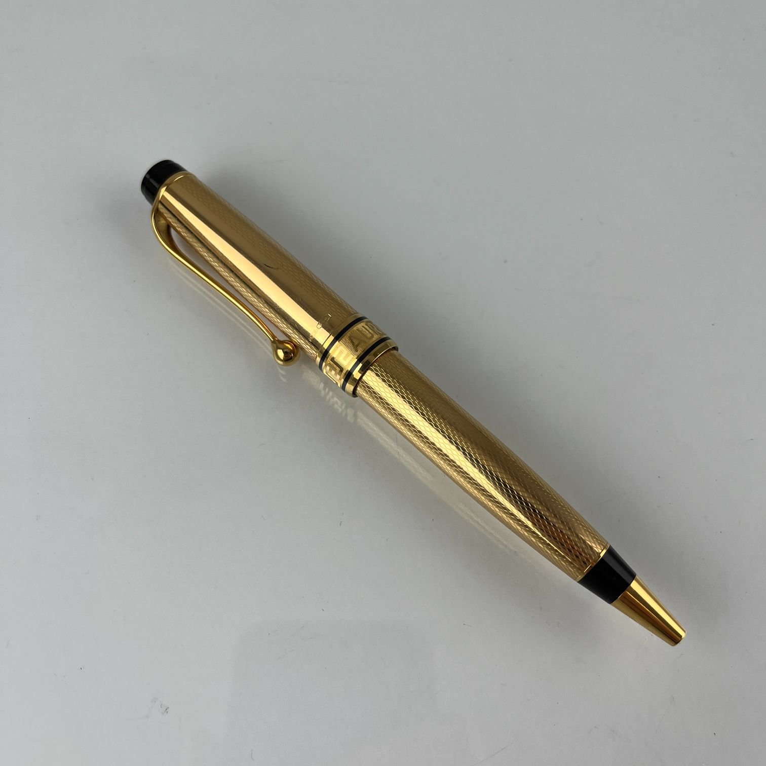 Bolígrafo oro 18 K