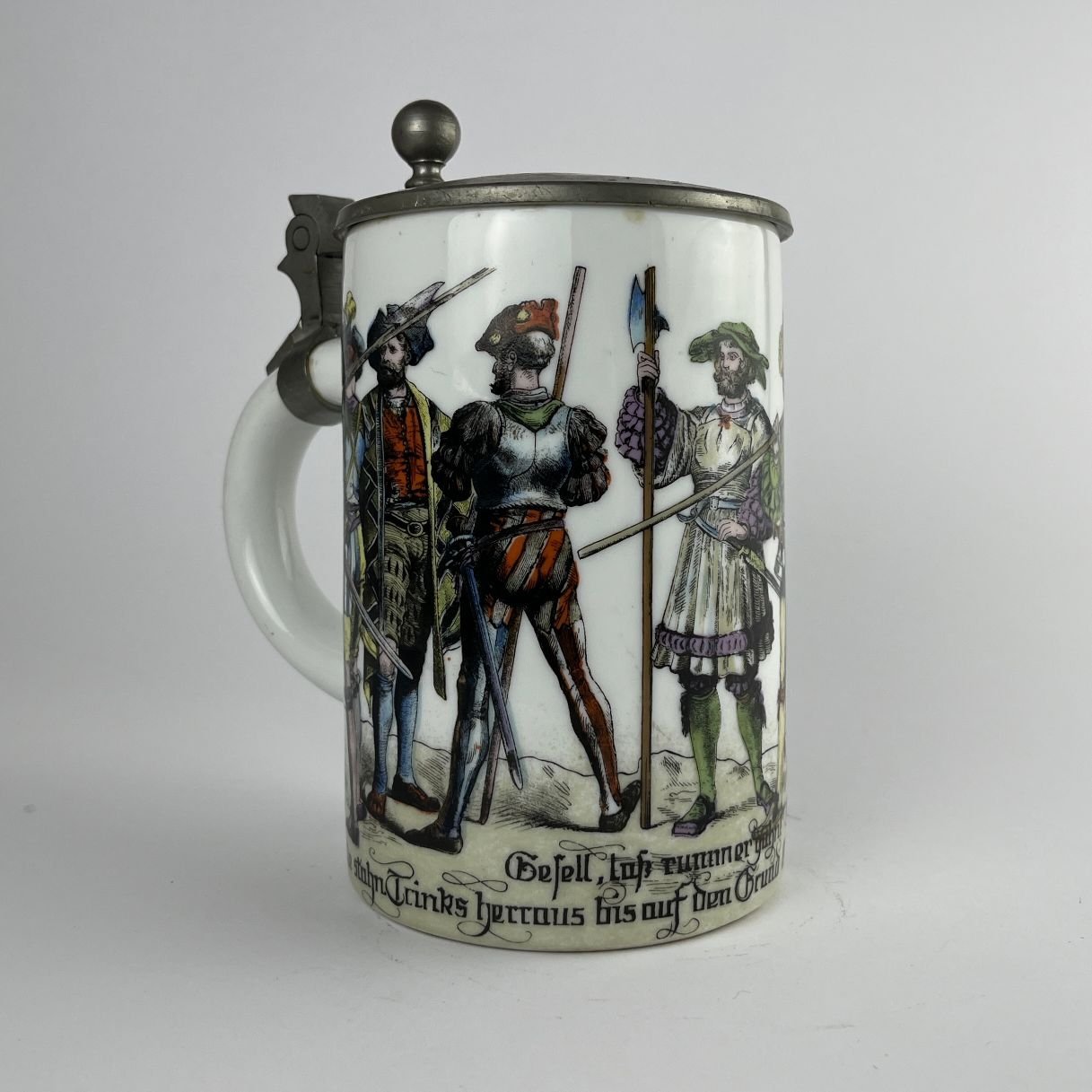 Tankard alemán en porcelana