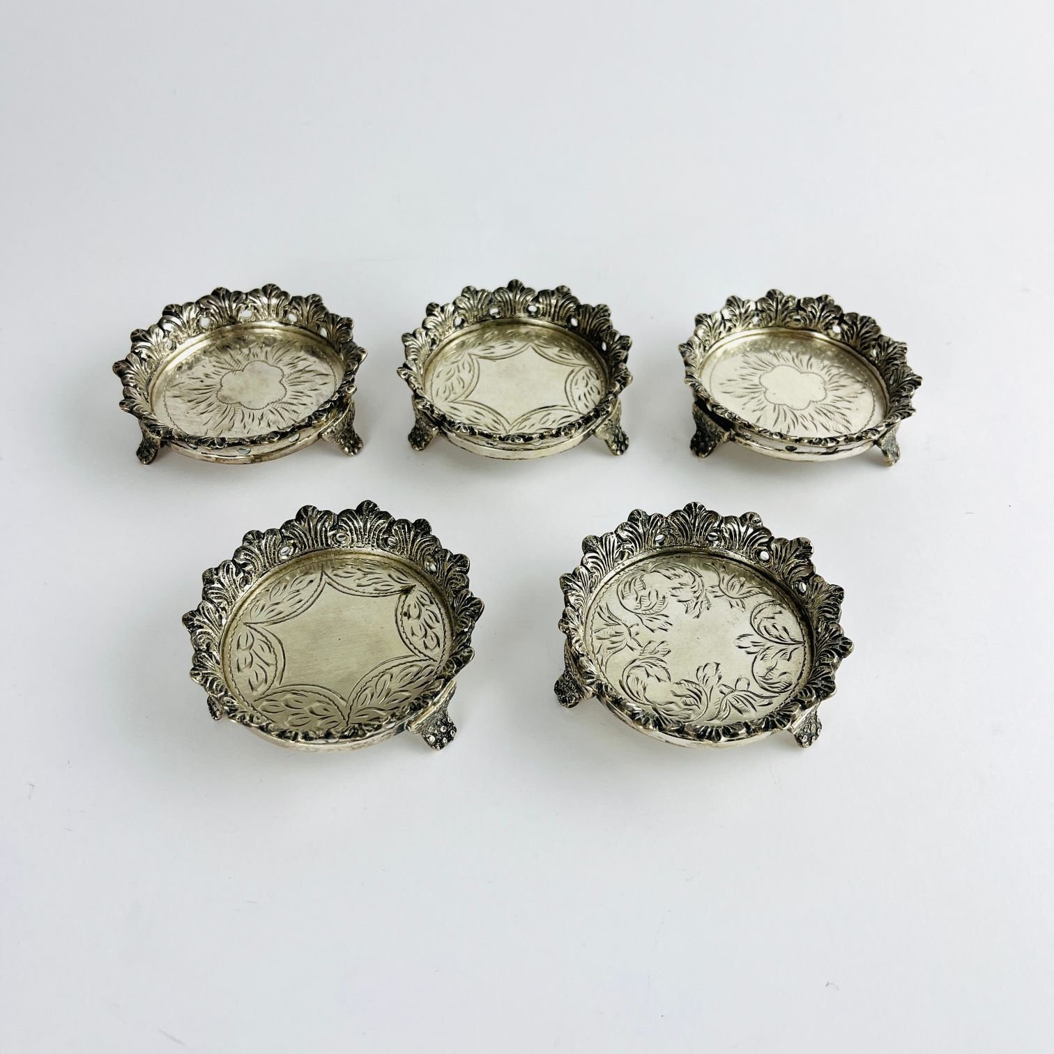 Dos ceniceros en plata