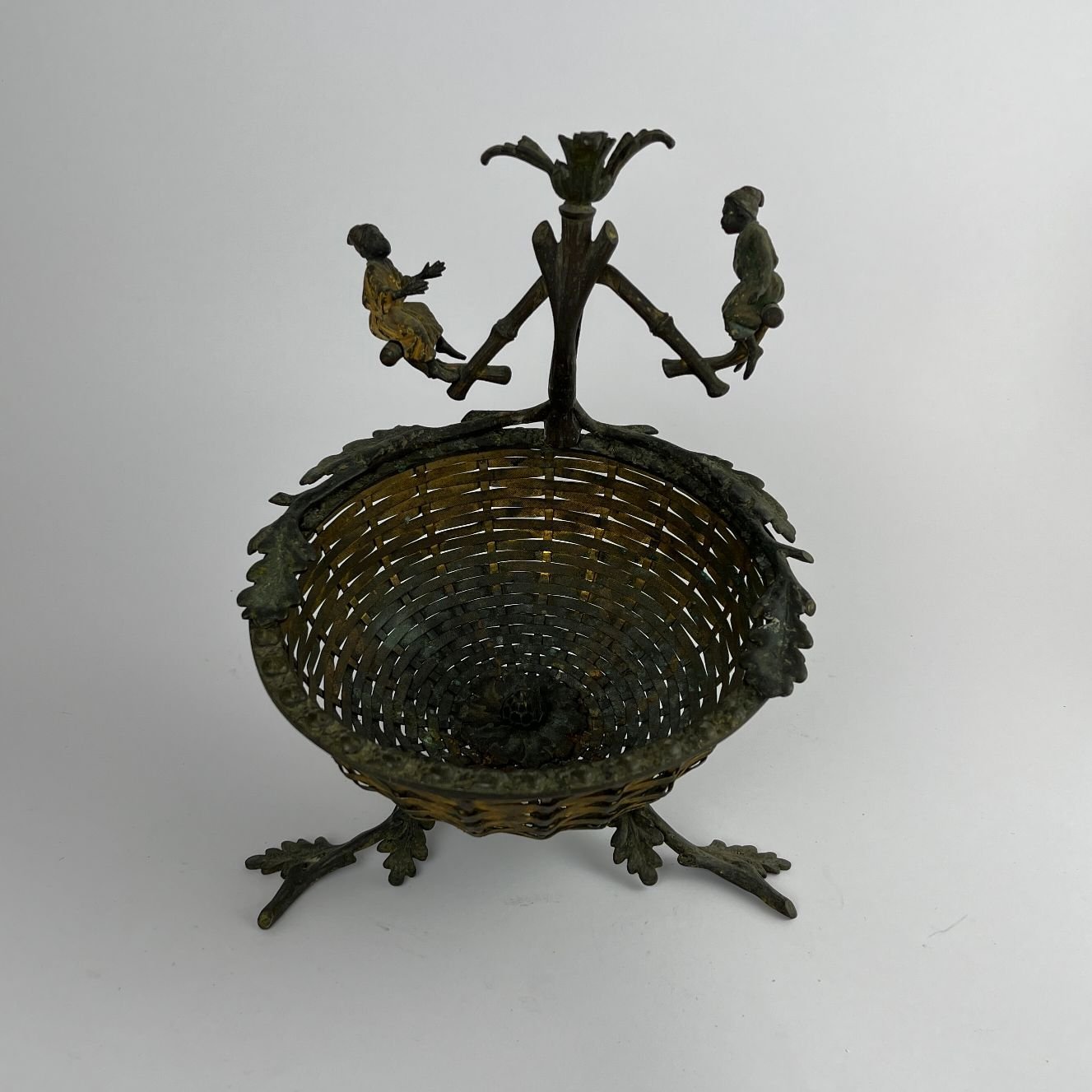 Centro de mesa en bronce vienés