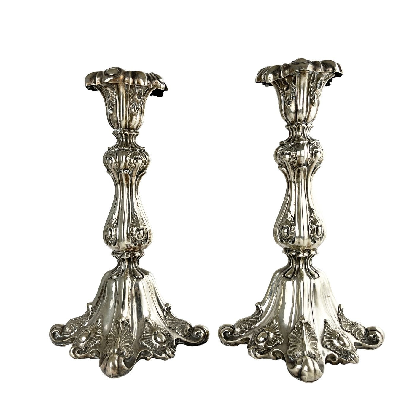 Par de candeleros alemanes en plata