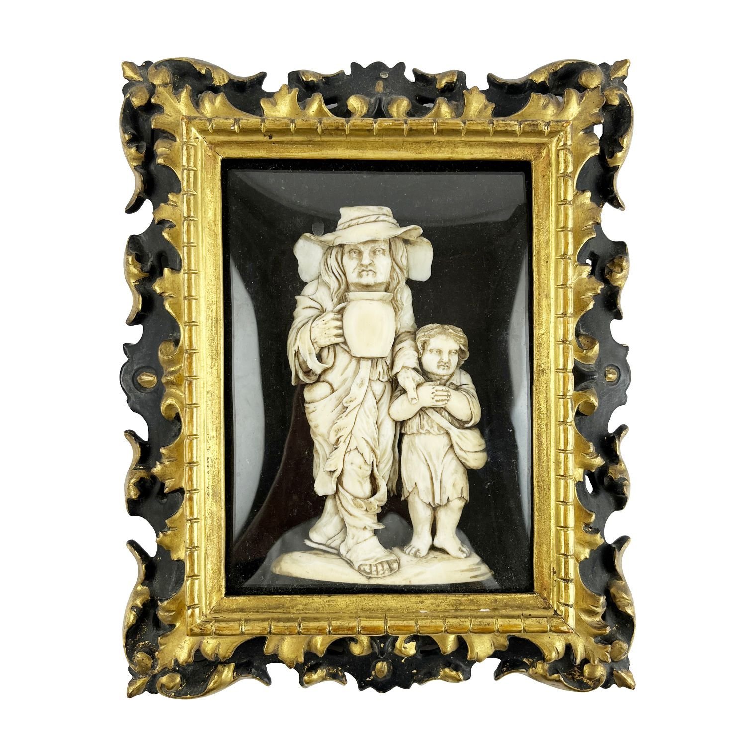 Par de esculturas europeas en marfil