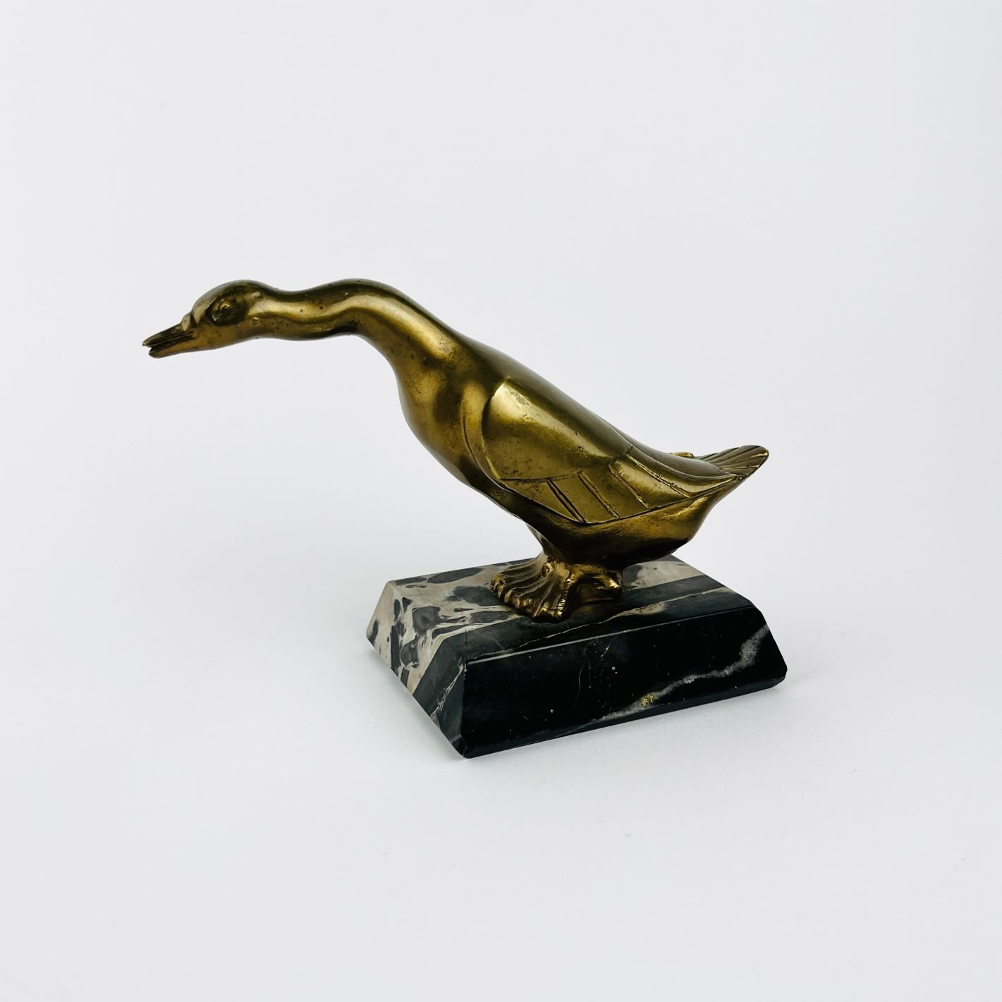 Escultura art decó en bronce