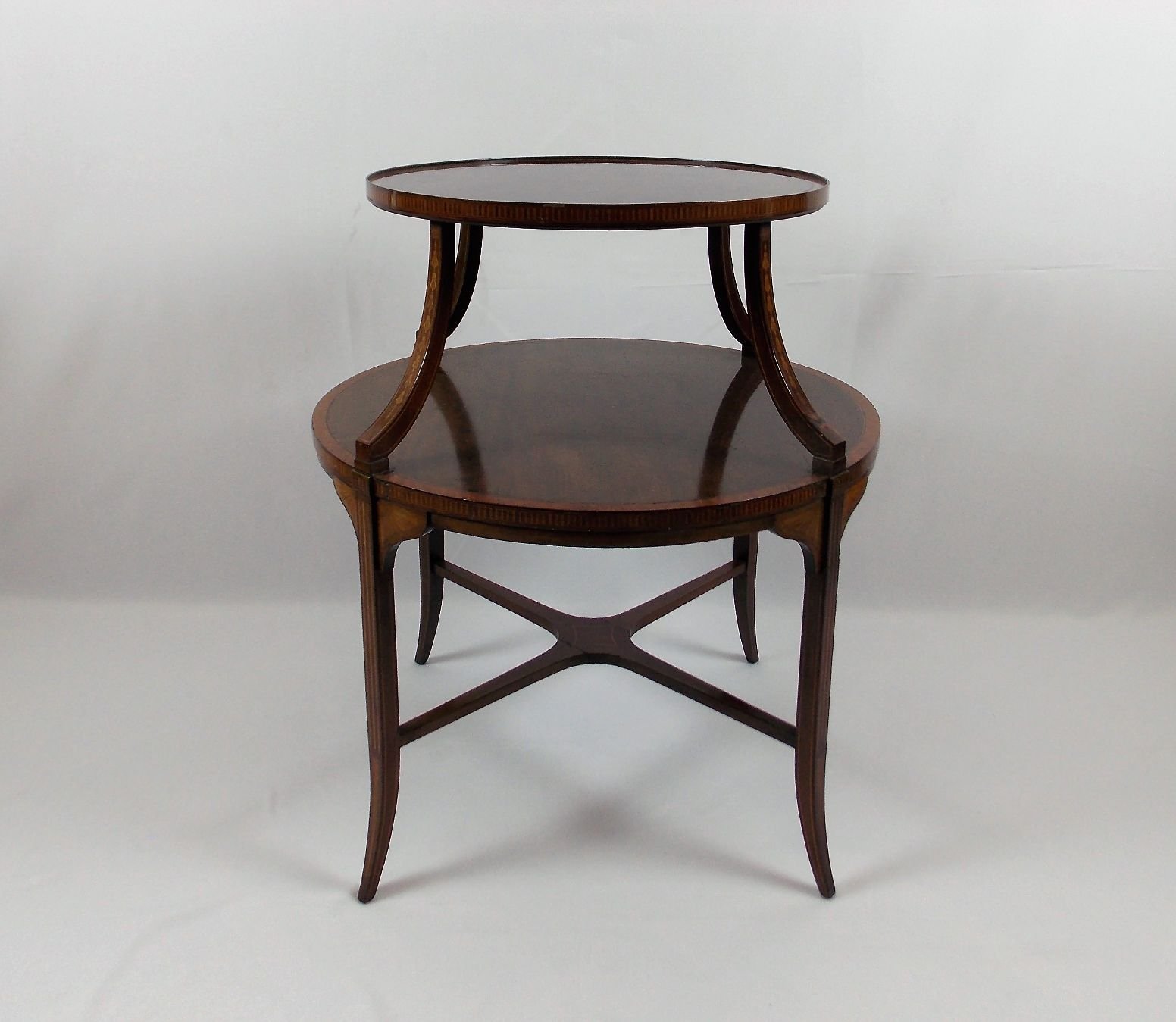 Mesa inglesa estilo Adams