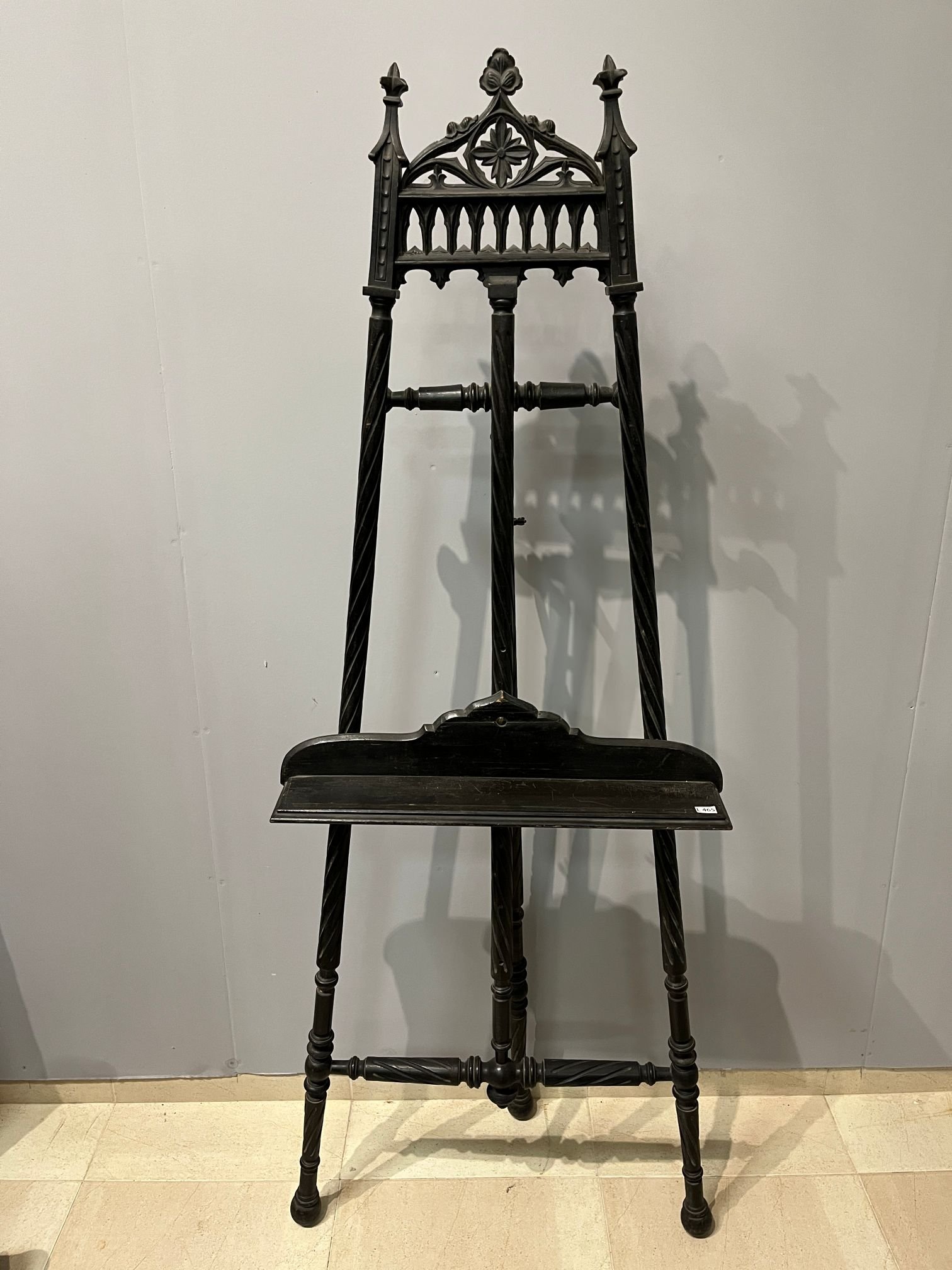 Atril estilo gótico