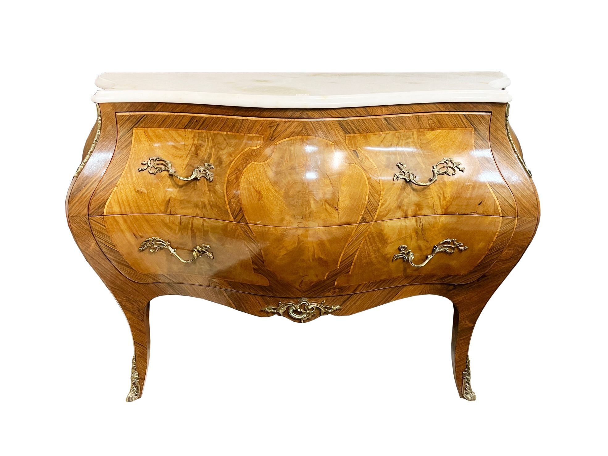 Cómoda bomé estilo Luis XV