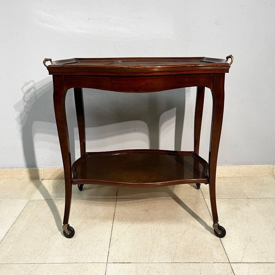 Mesa de servir estilo Luis XV