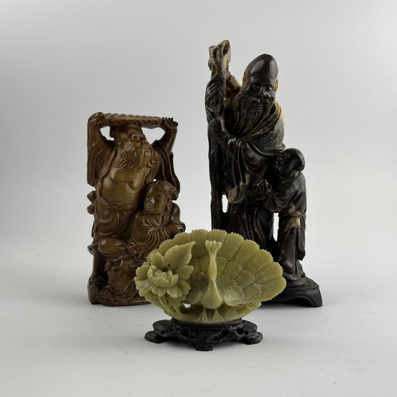 Tres esculturas chinas en piedra