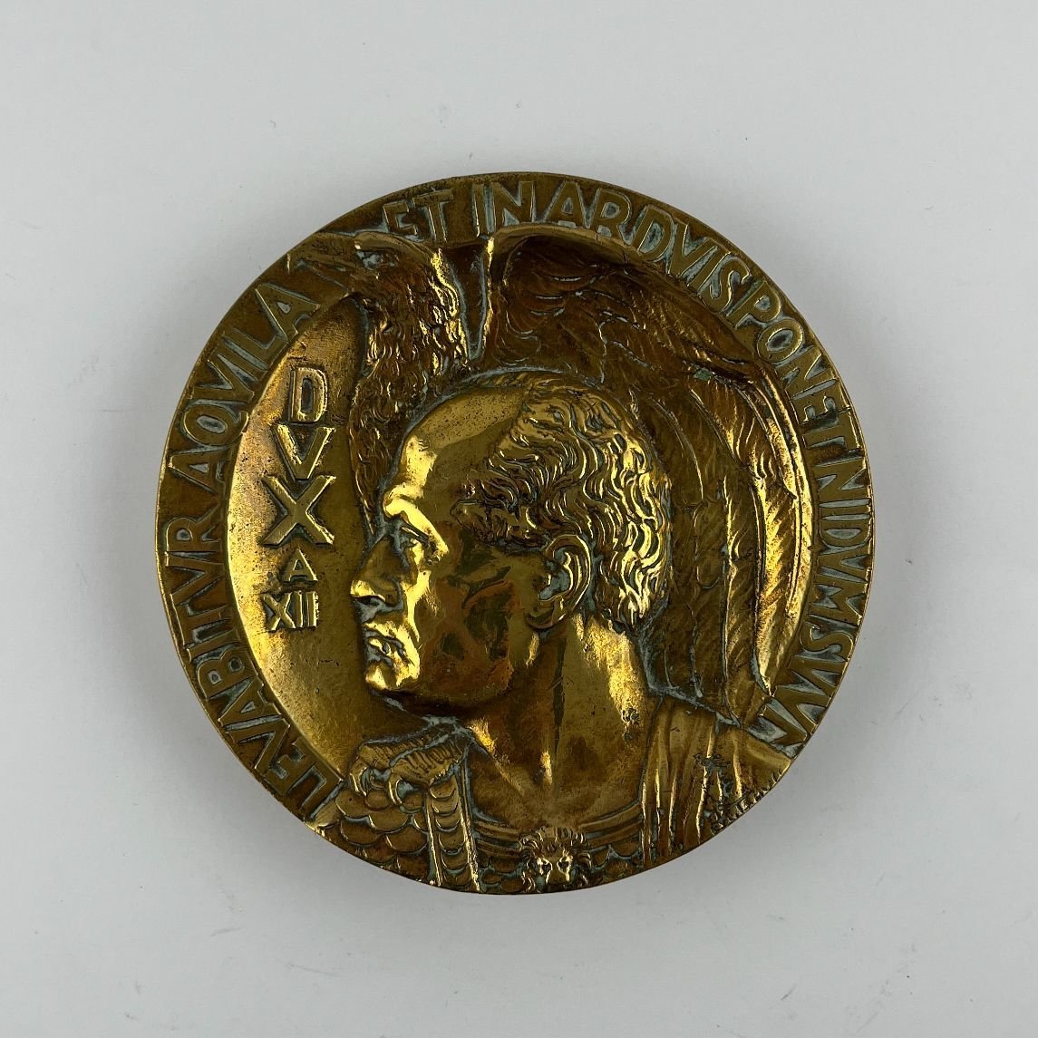 Placa en bronce "Benito Mussolini"