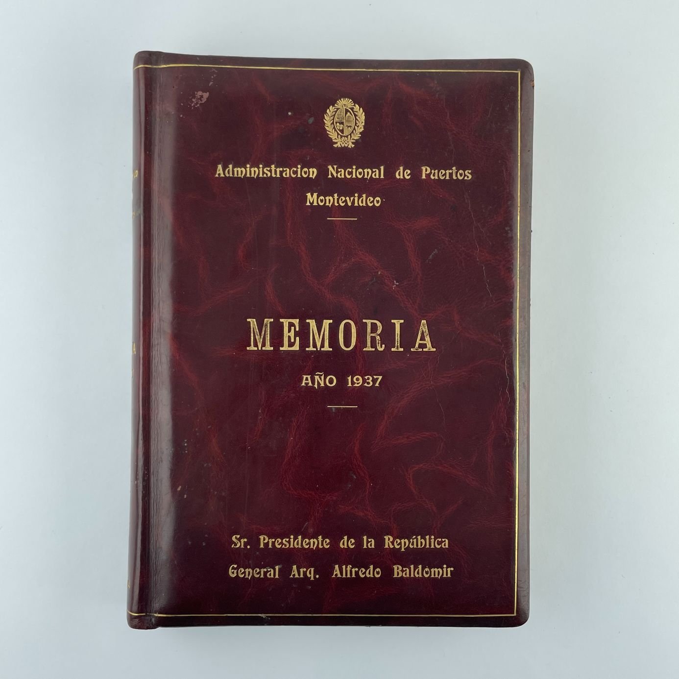 "Memoria correspondiente al año 1937” para la Administración Nacional de Puertos