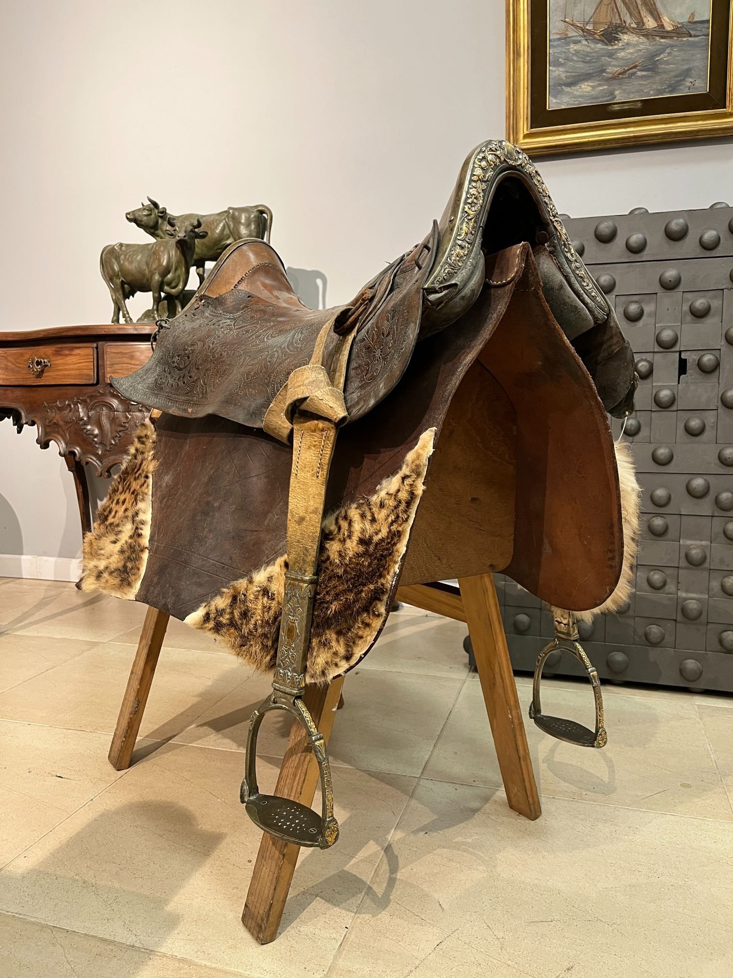 Recado uruguayo en cuero plata y oro