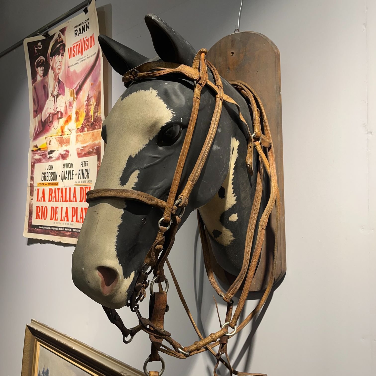 Juego de riendas en hierro y metal blanco