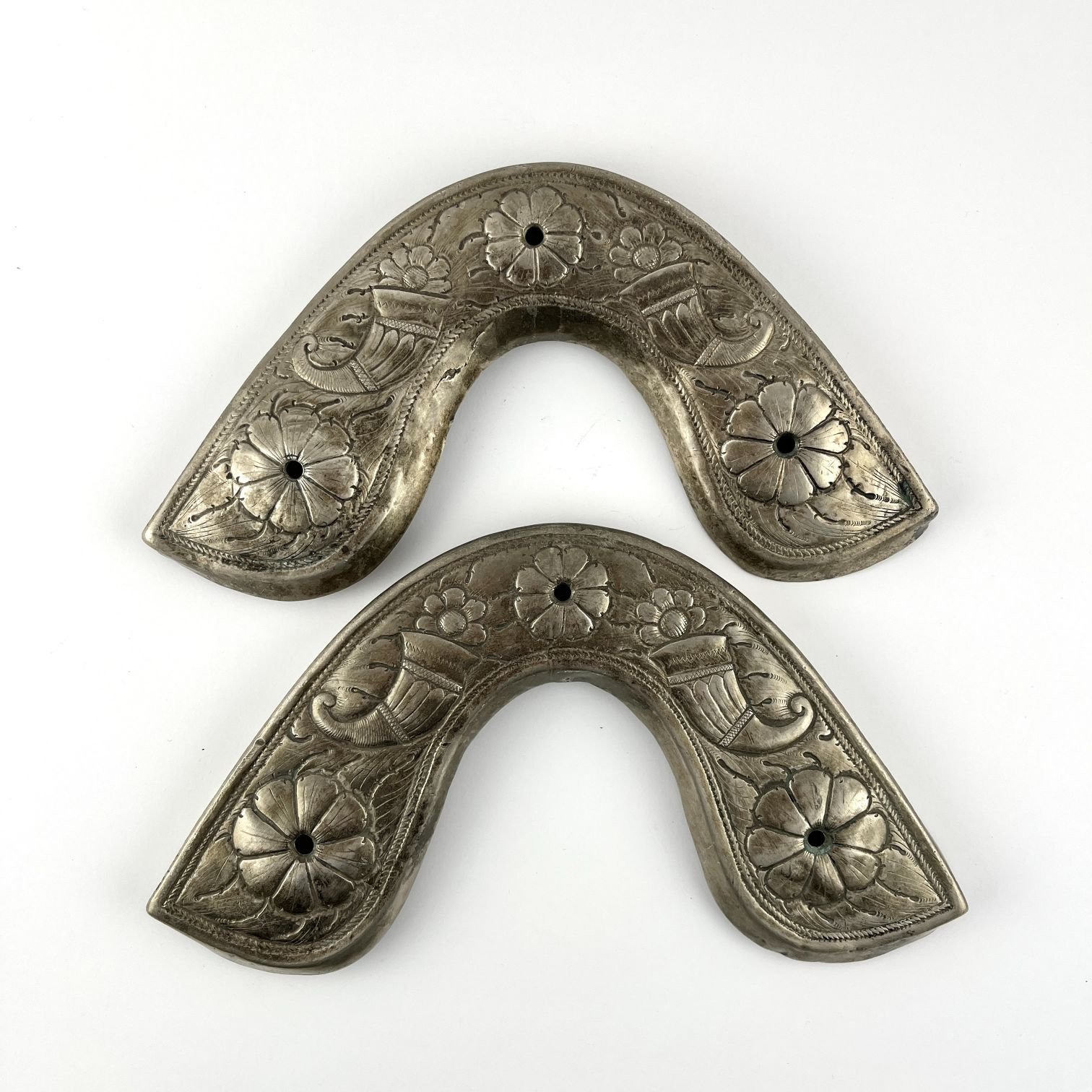 Par de cabezadas de recado en plata