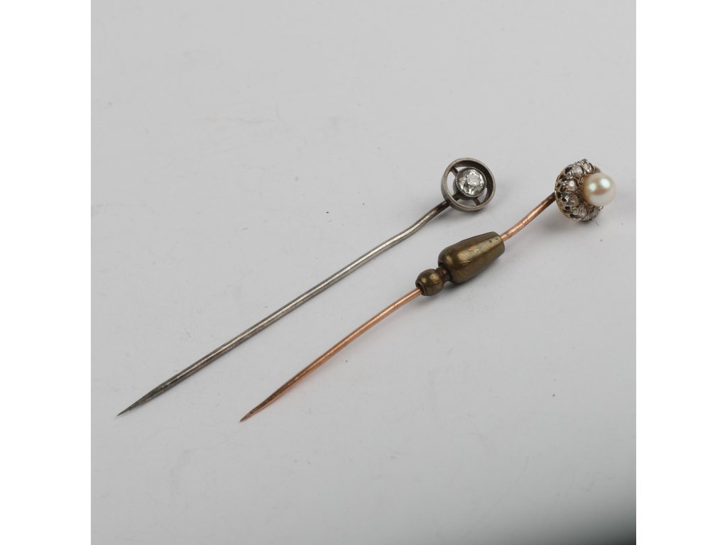 Alfileres de corbata en plata, oro, perla y diamantes