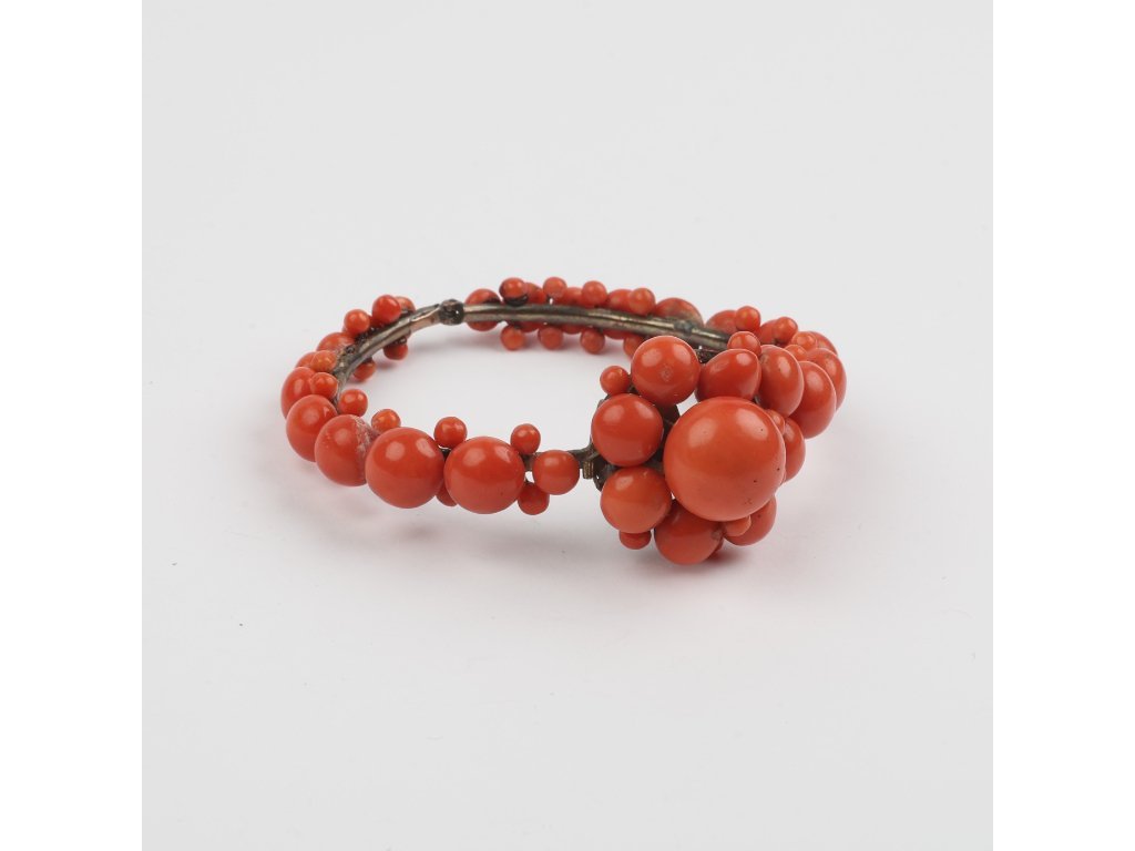 Pulsera plata y coral