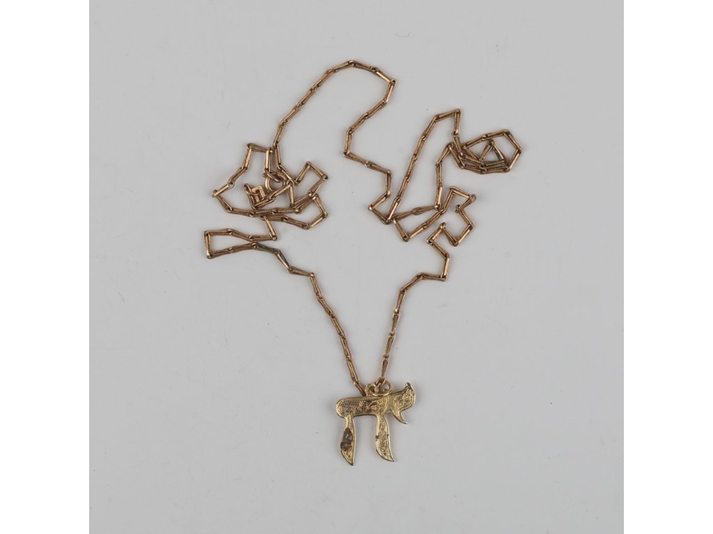 Cadena y colgante oro