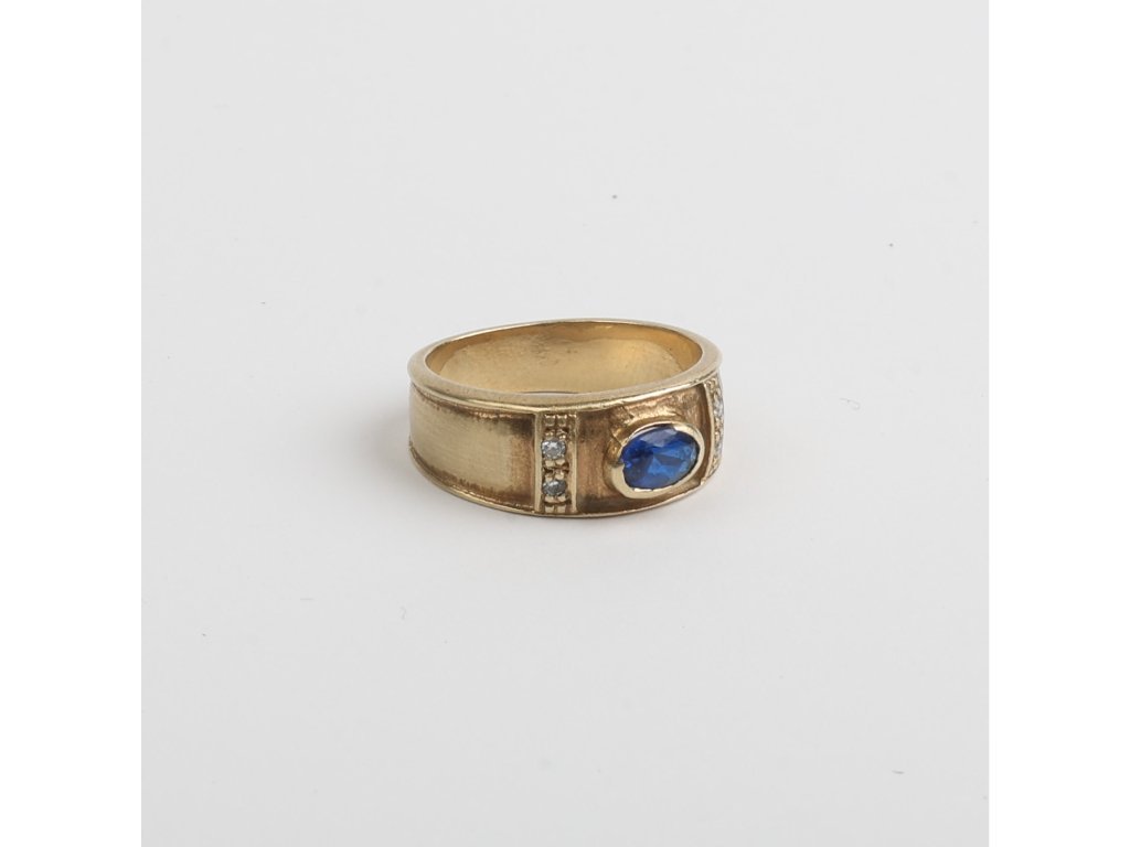 Anillo oro 10 K, rubí y zirconias