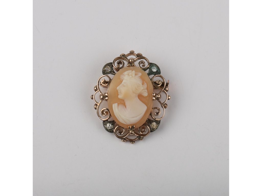 Prendedor oro y camafeo