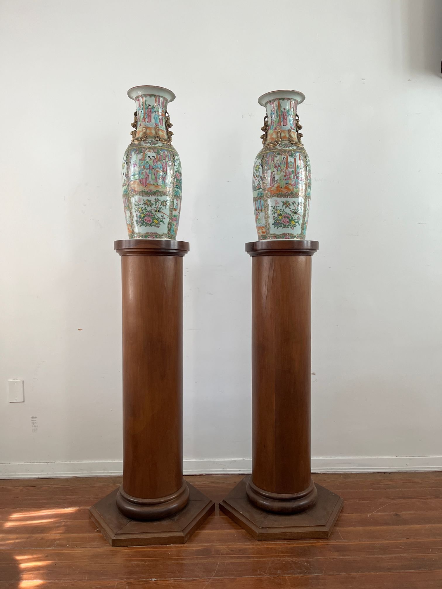 Par de jarrones chinos en porcelana