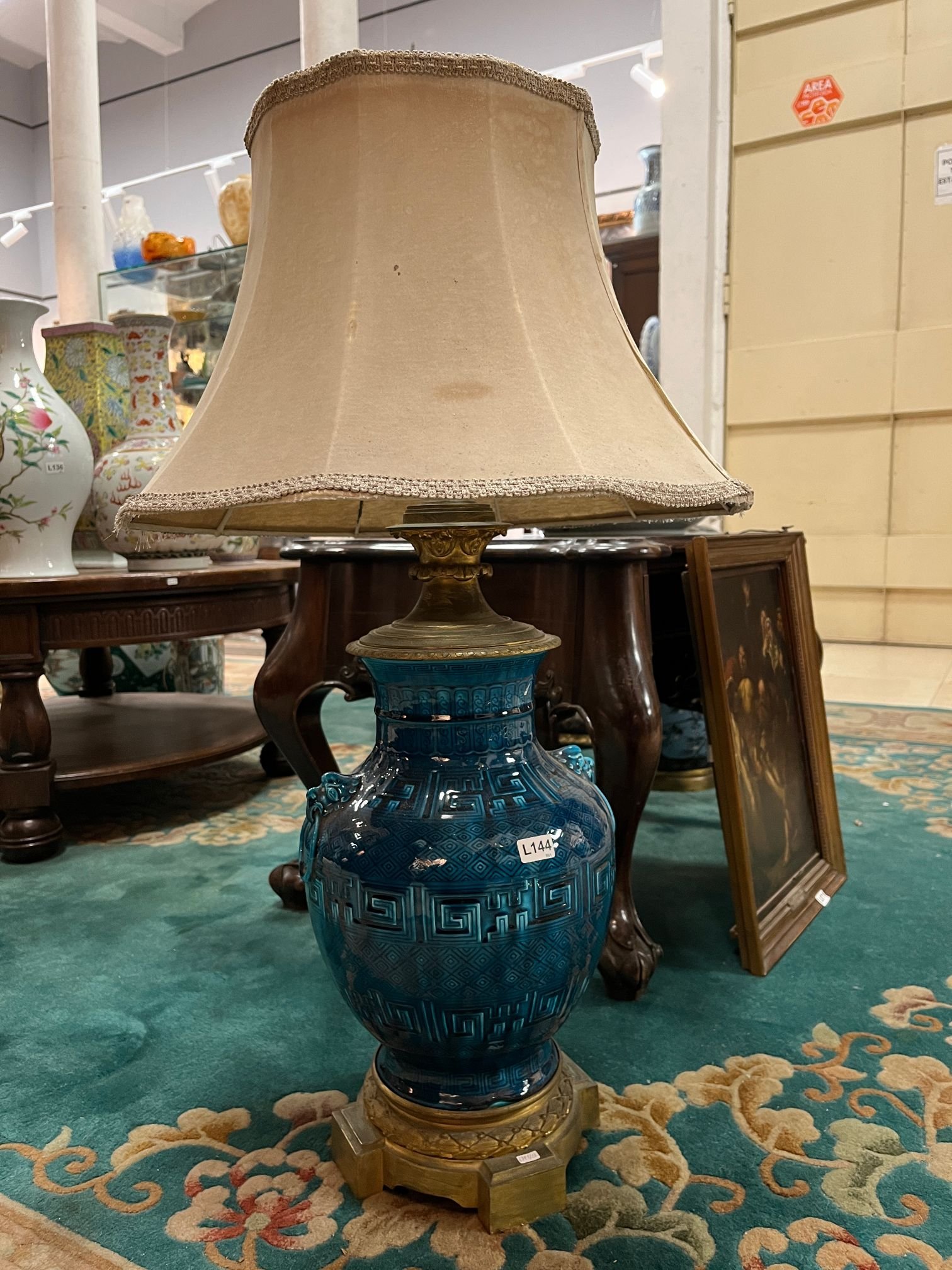 Lámpara china en porcelana