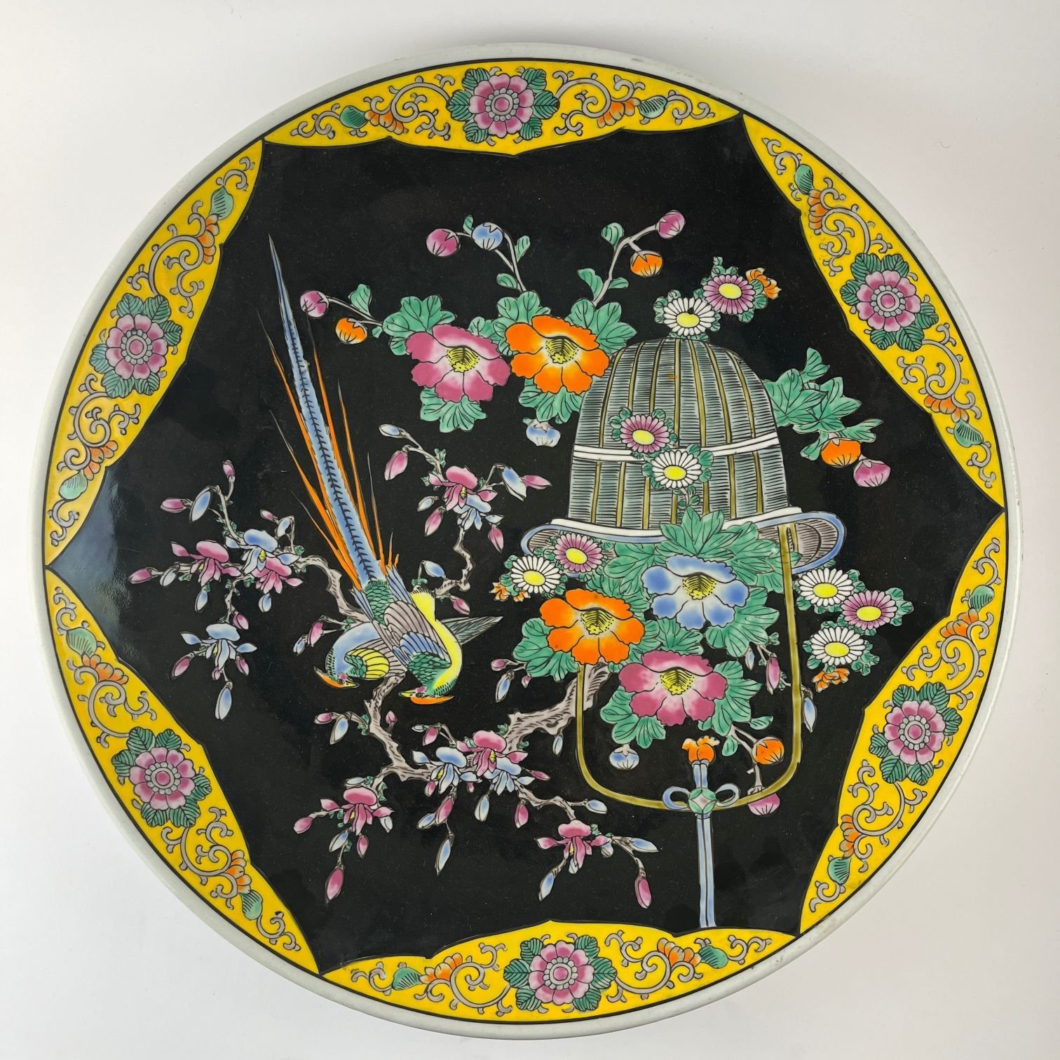 Plato japonés en porcelana