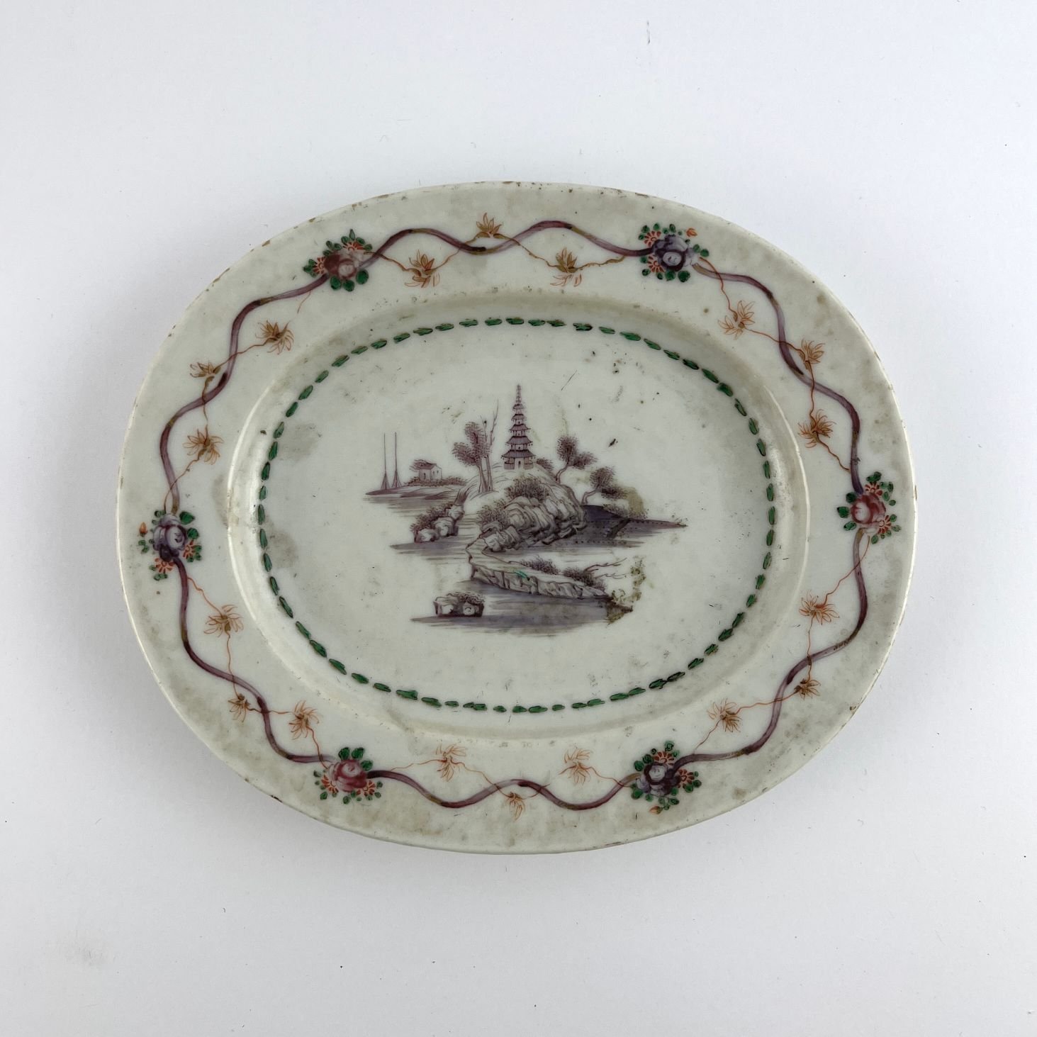 Dos platos chinos en porcelana