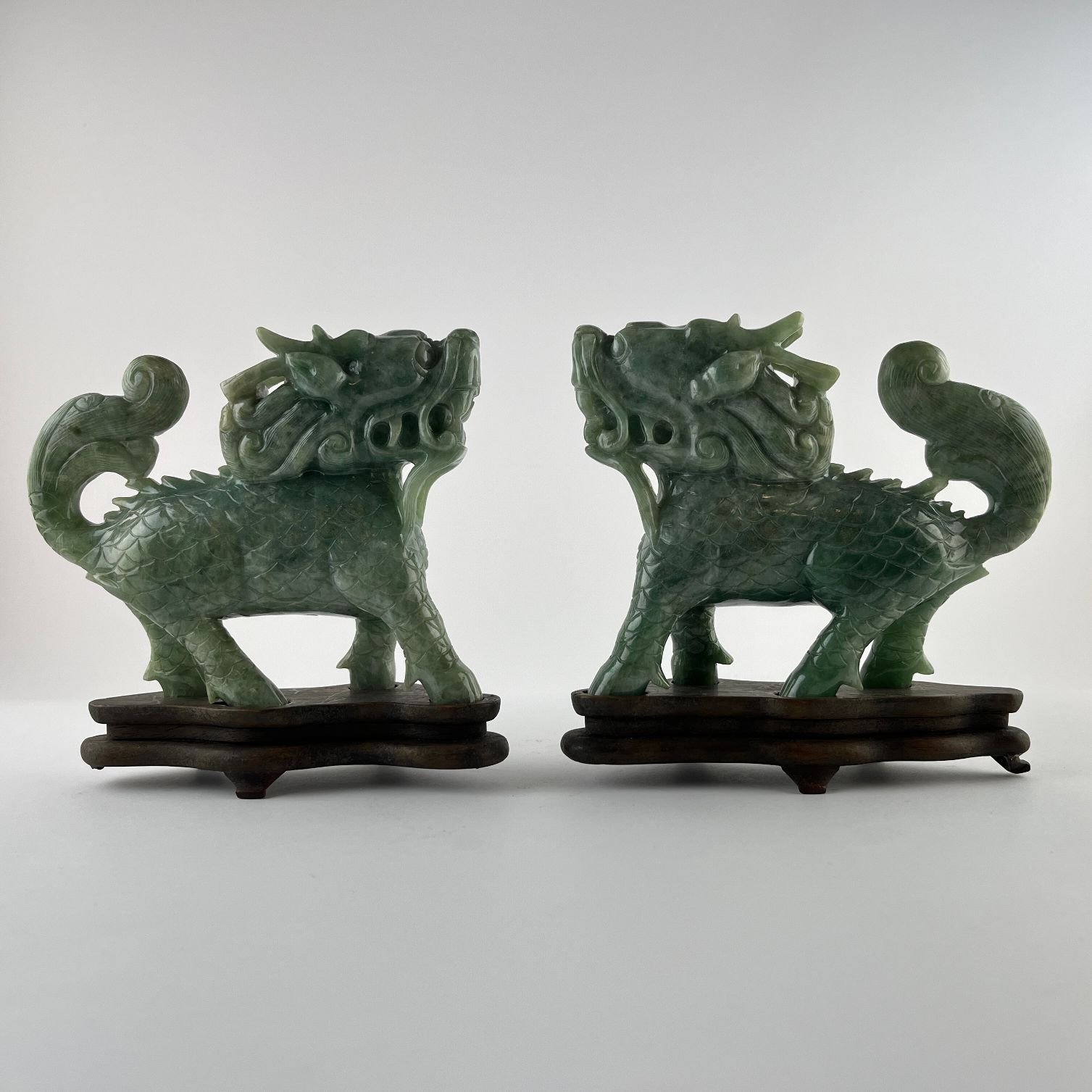 Par de esculturas chinas en jade