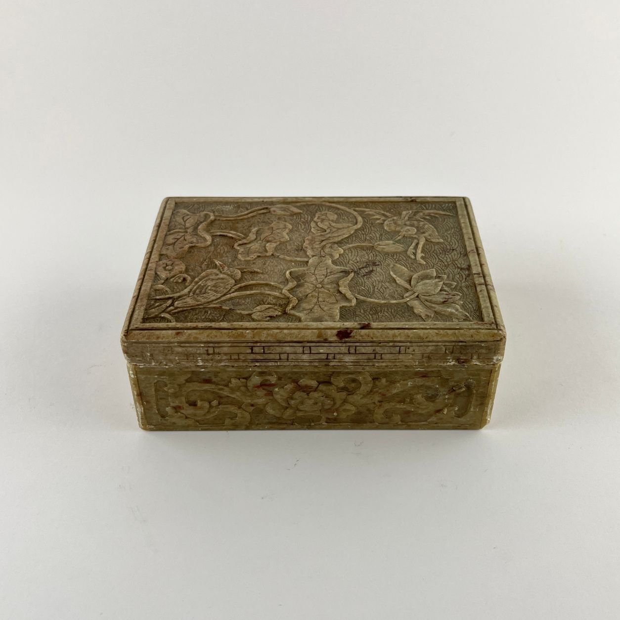 Caja china en piedra jabón