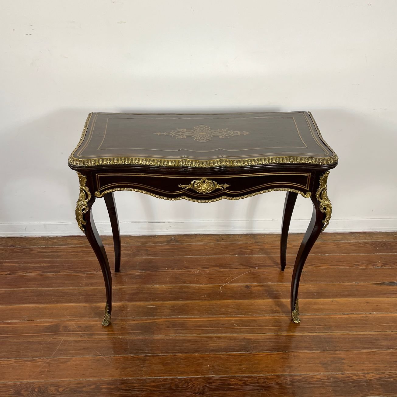 Mesa de juego Luis Felipe