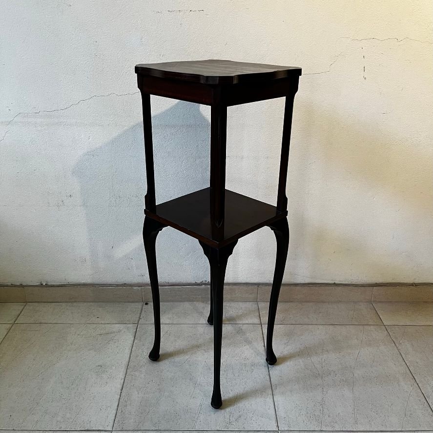 Pedestal estilo Adams