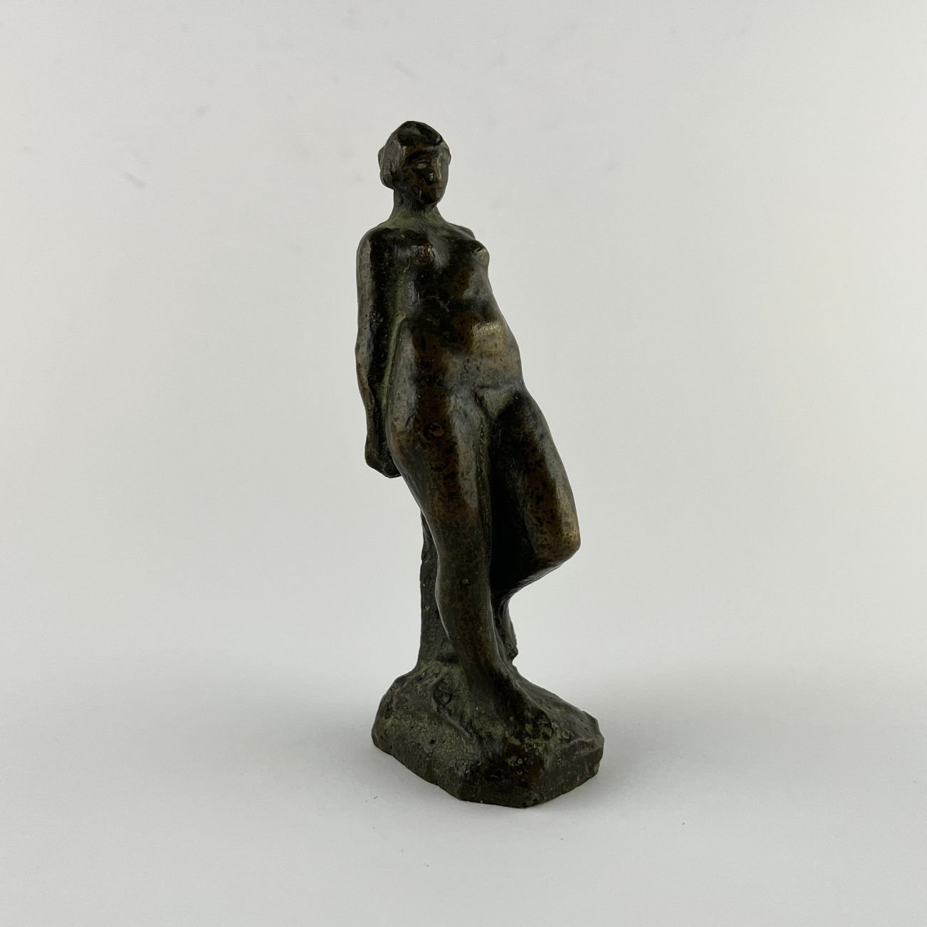 Escultura anónima en bronce