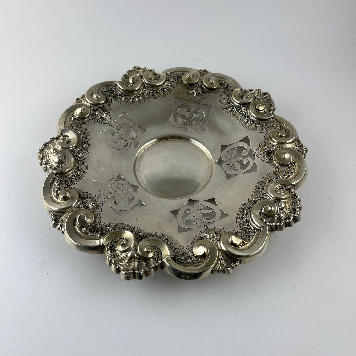 Centro de mesa portugués en plata