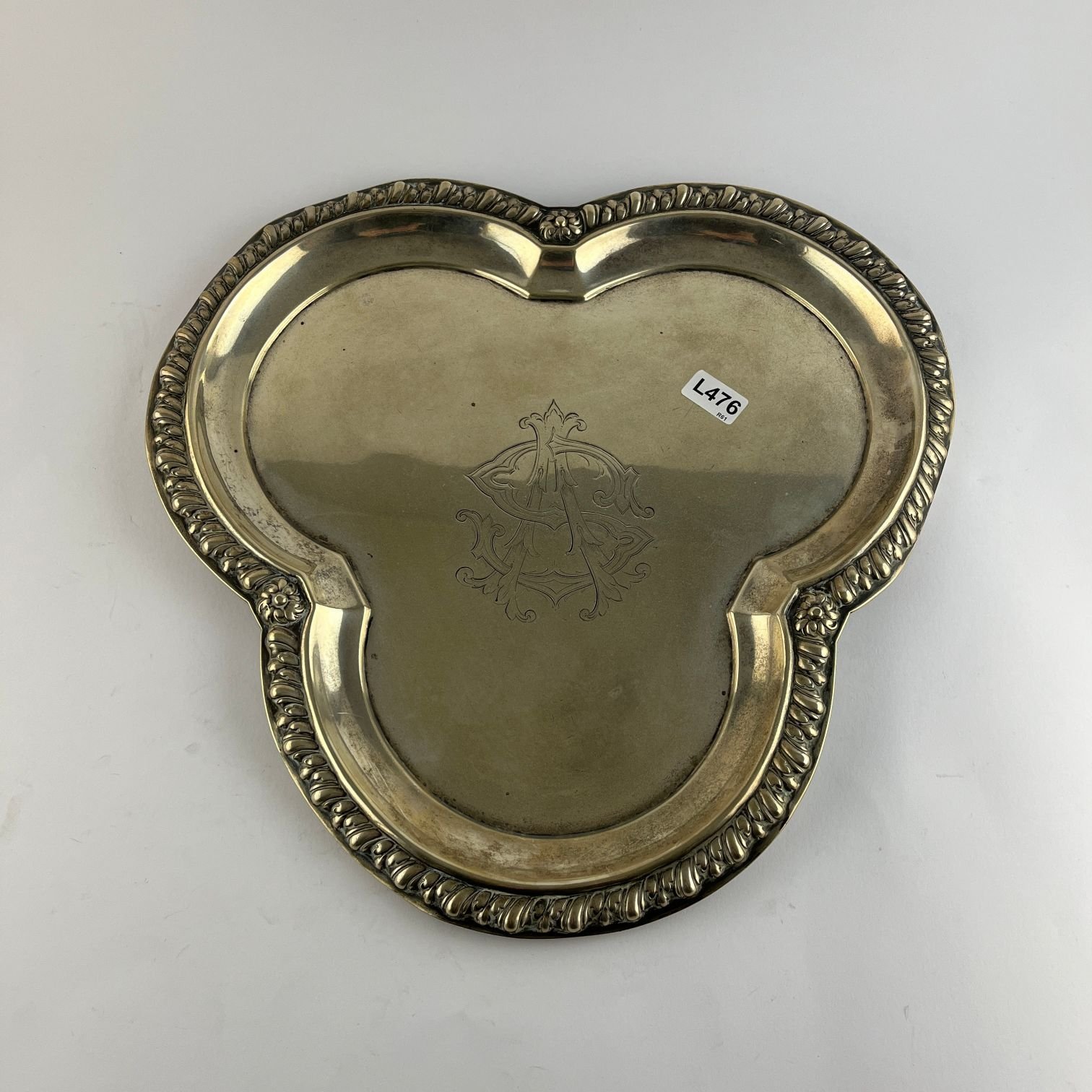 Bandeja triolet alemana en plata