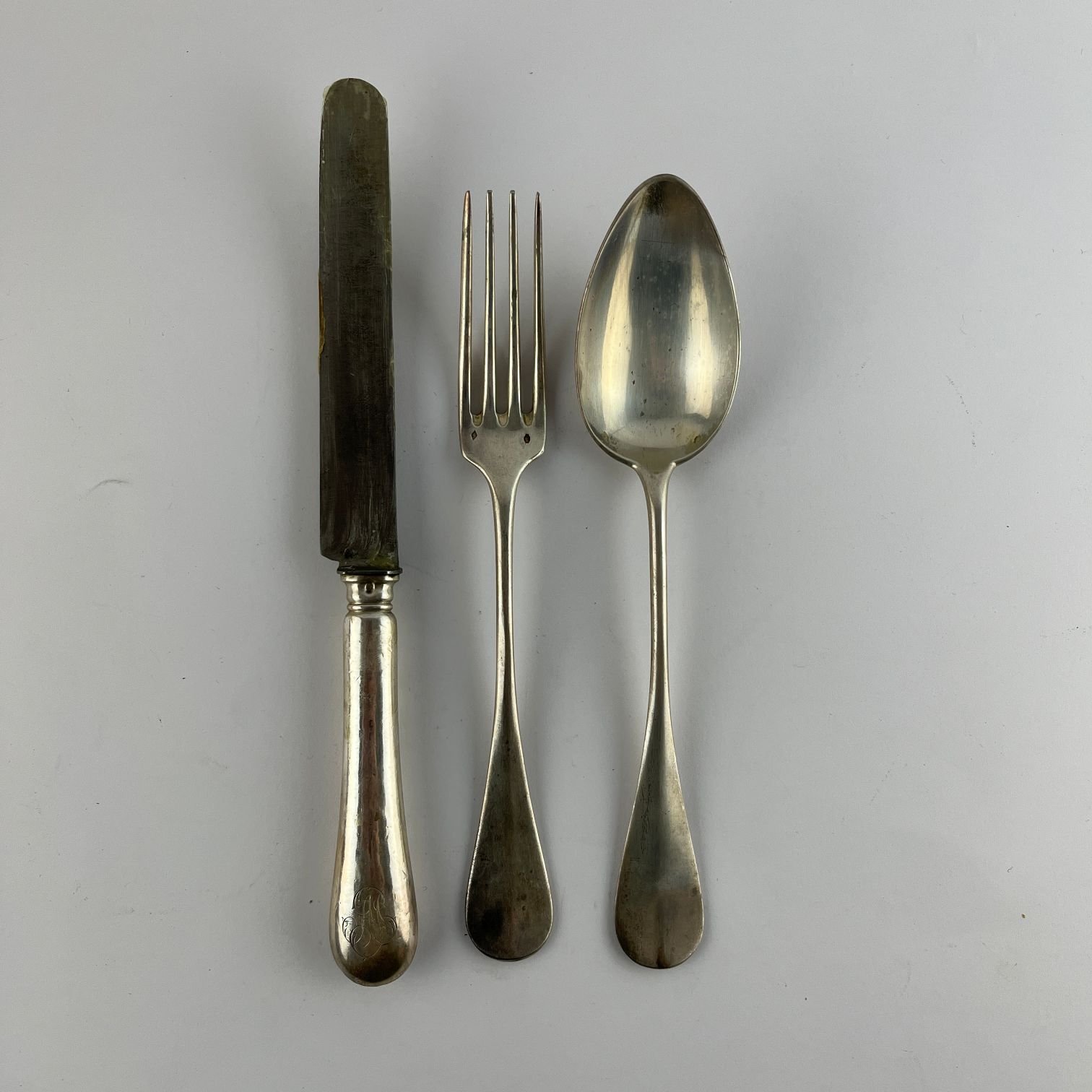 Juego de cubiertos francés en plata