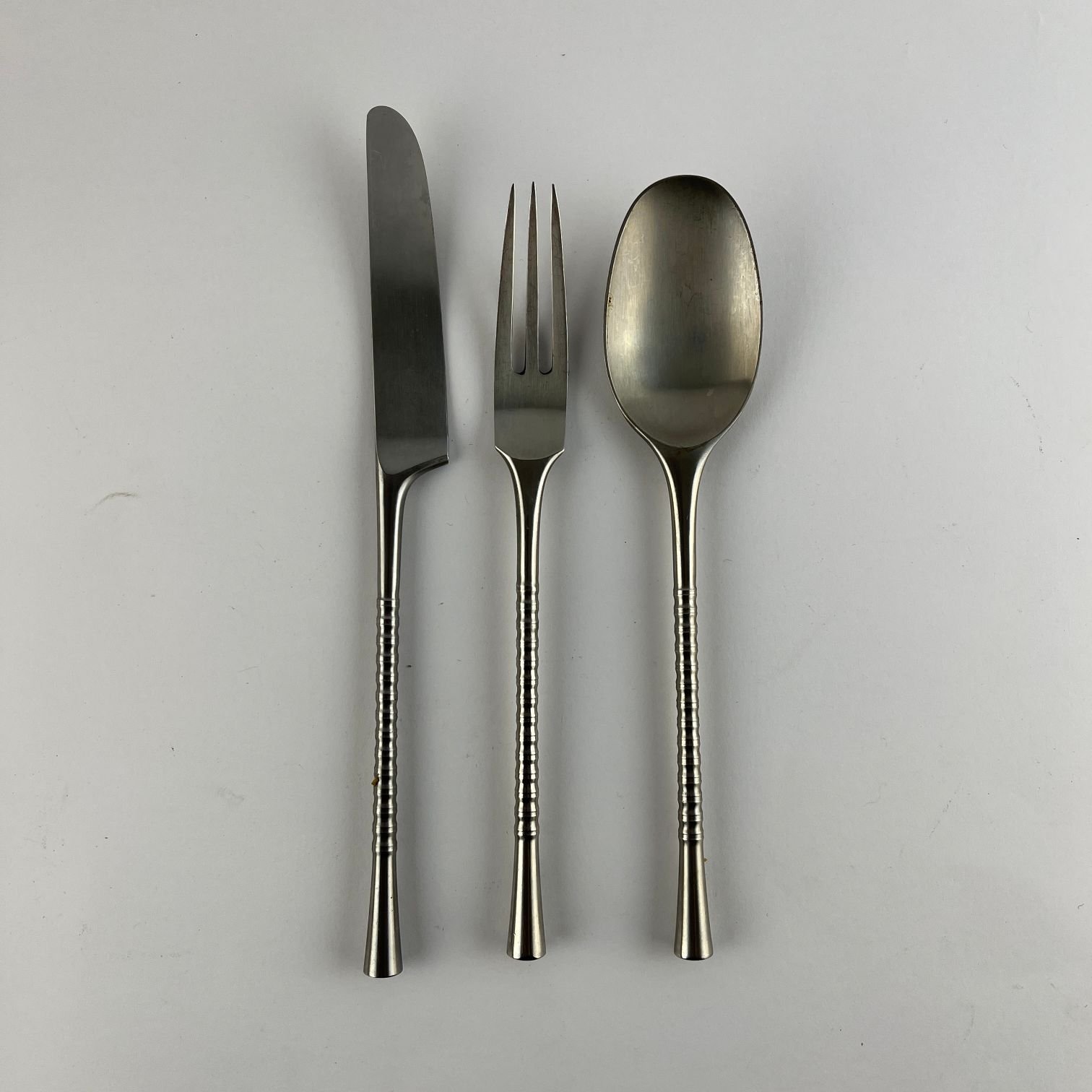 Juego de cubiertos finlandeses en acero inoxidable