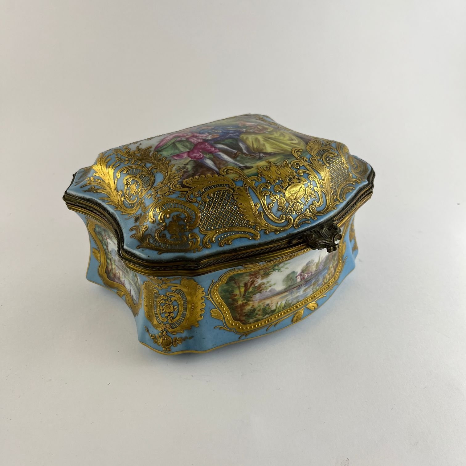 Caja alhajera Sèvres