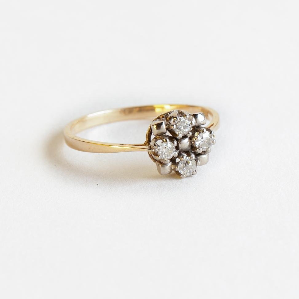 Anillo oro 18 K y brillantes