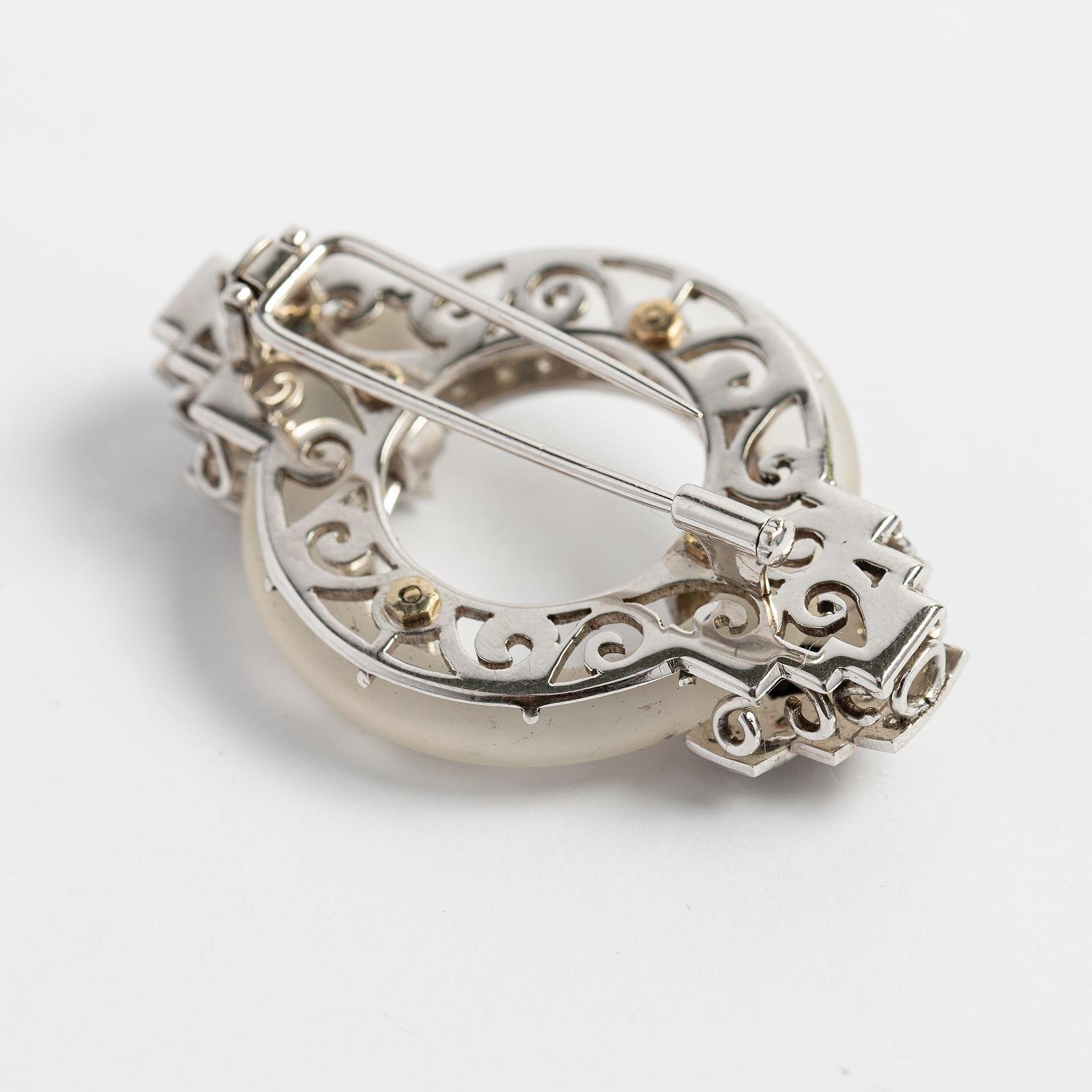 Prendedor art decó oro 18 K blanco, diamantes y zafiros - Imagen 3