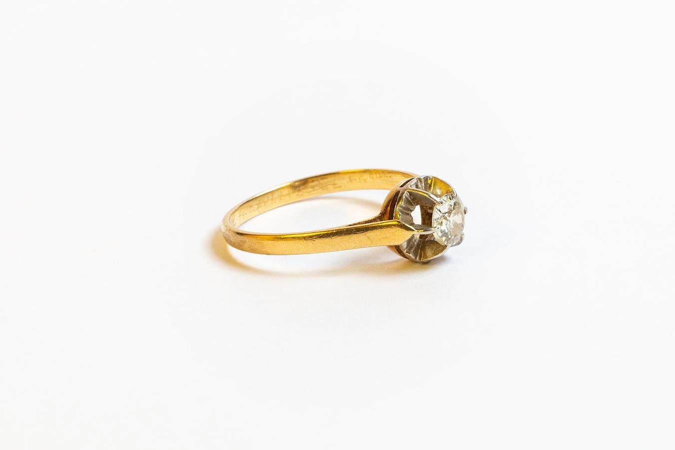 Anillo oro 18 K y brillante