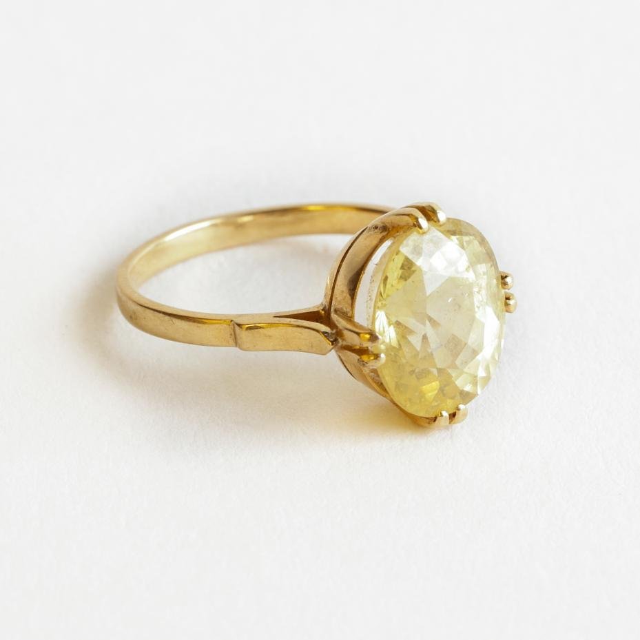 Anillo oro 18 K y topacio