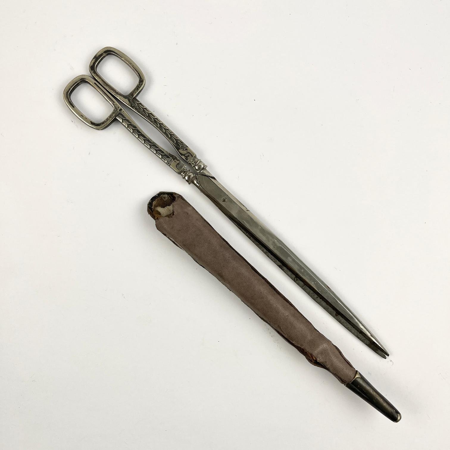 Tijera alemana en metal WMF