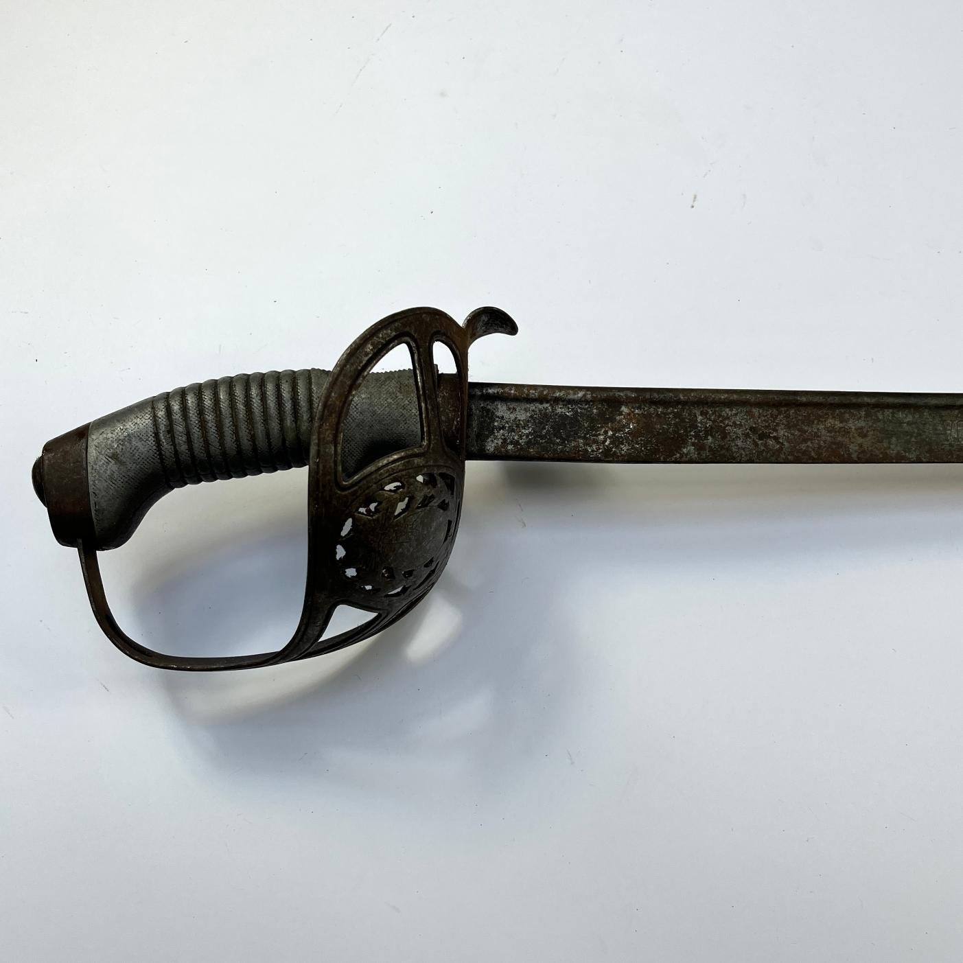 Sable de caballería modelo uruguayo 1898 - Imagen 2